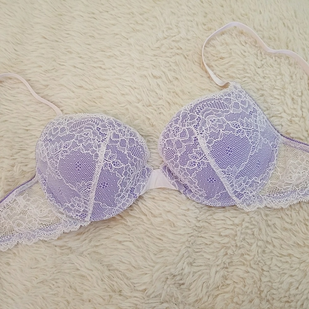 💜BCBGeneration Lilac Lace Bra💜 - Picture 1 of 3